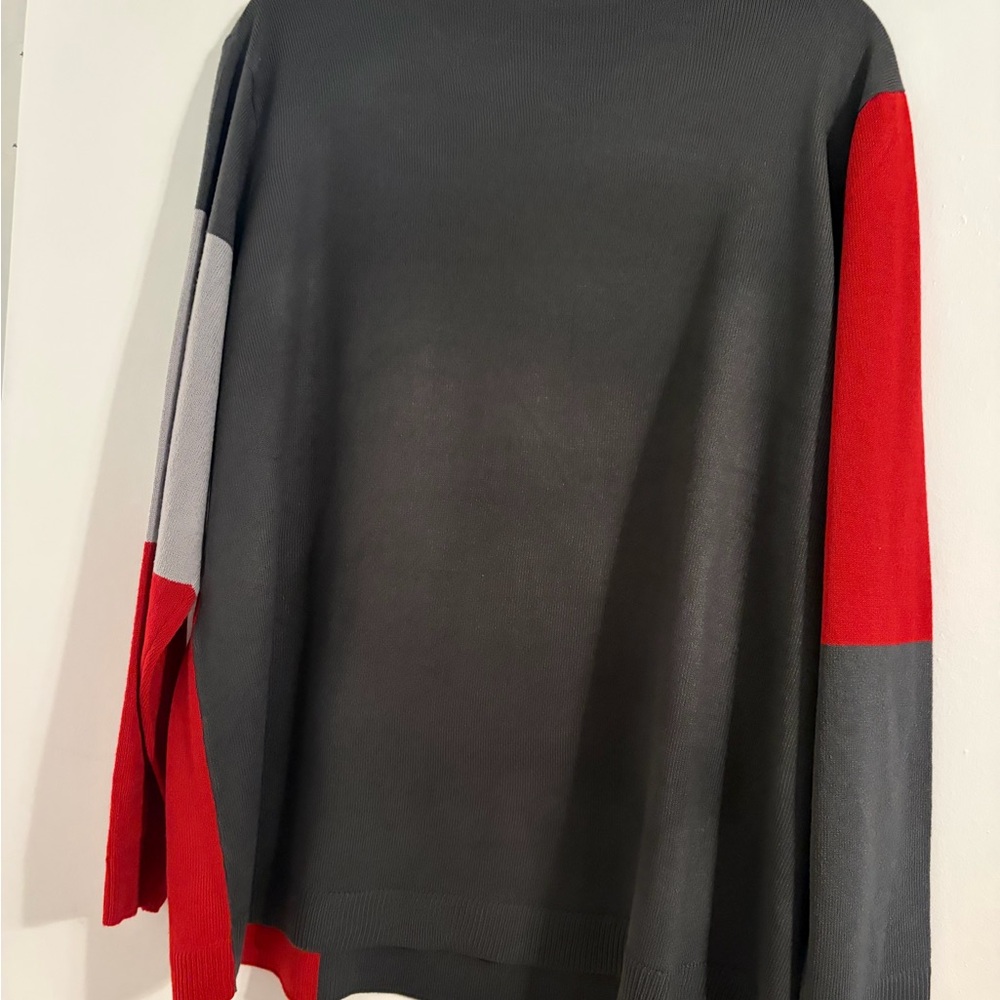 Lightweight Sweater - Picture 2 of 3